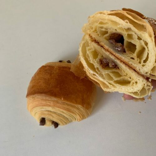 pains au chocolat coupé