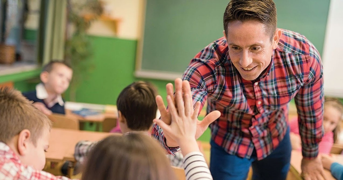 professeur-check-enfant-aepe